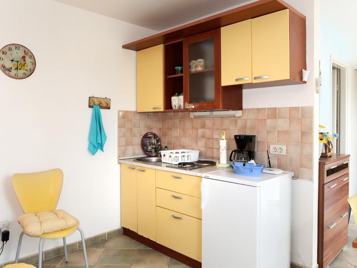 Holiday Home Garden Apartment - Brc650 By Interhome Sumartin Eksteriør bilde